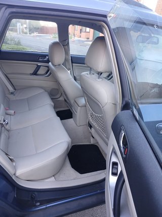 Subaru Outback INGLÉS con VOLANTE A LA DERECHA2009
