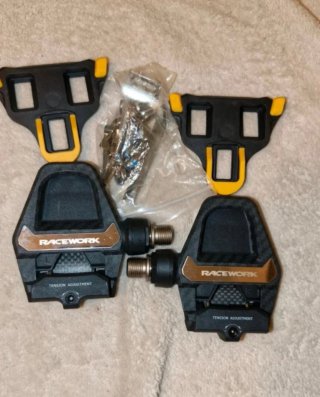 Pedales carbono race work mas calas shimano nuevos