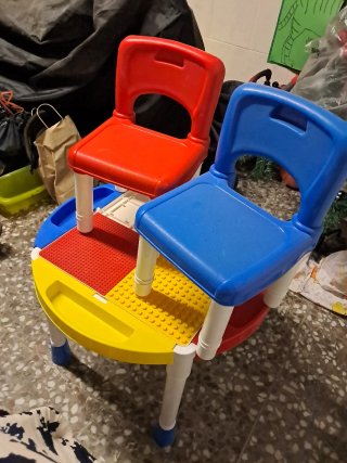 Mesa de Juegos Infantil con Sillas