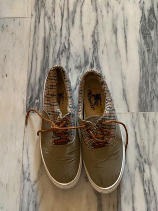 Zapatos Burberry Beige/Verde Oliva
