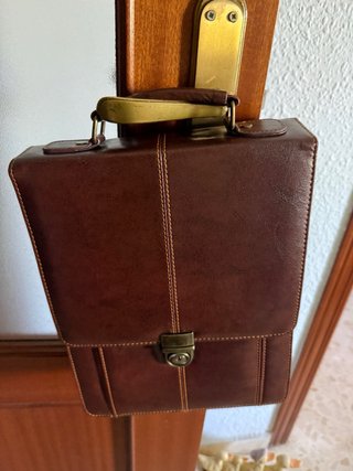Bolso porta documentos piel marrón