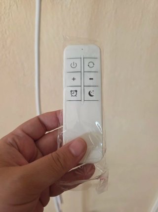Lámpara de pie minimalista blanca para lectura