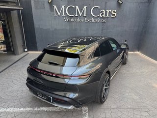 Porsche Taycan 4S Sport Turismo S 420 kW (571 CV)