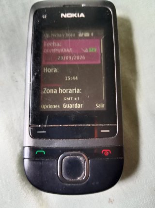 Nokia C2-05 con cargador y manual