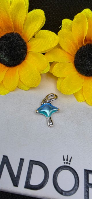Charm Manta Raya Plata Pandora