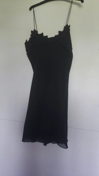 Vestido negro para evento