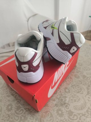 Zapatillas Nike P-9000