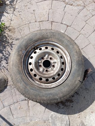llanta nissan vanette cargo 14"