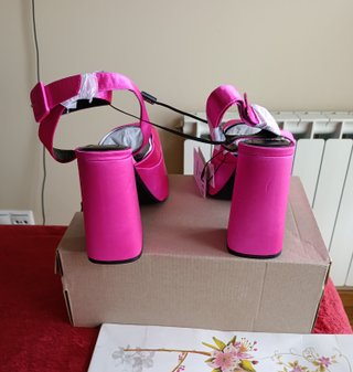 Zapatos tacón plataforma fucsia talla 38