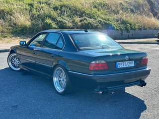 BMW 735i Manual