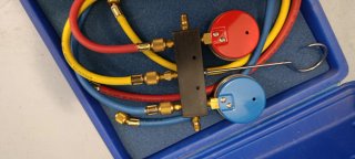 Manifold de carga para aire acondicionado