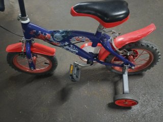 Bici Infantil Spiderman con ruedines