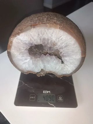 Geoda de Amatista y Cuarzo Blanco
