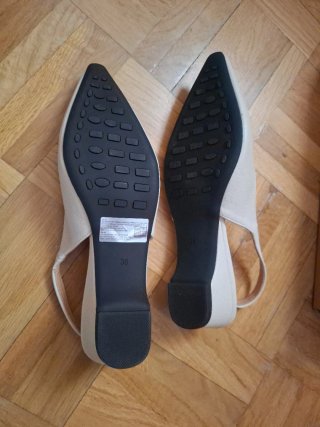 Zapatos beige talla 38