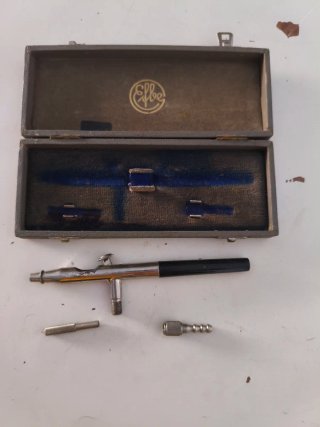 Aerógrafo Efbe con estuche