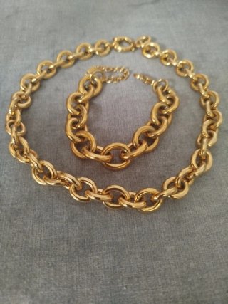 Conjunto de Collar y Pulsera de Eslabones