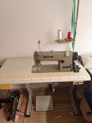Máquina de coser Brother industrial