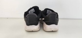 Zapatillas Nike Negras y Blancas