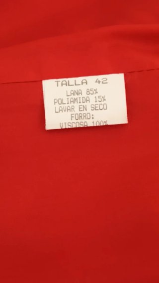 Abrigo Rojo Elebe con Bufanda