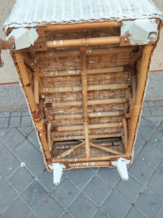 Divano letto in vimini e legno massello per terrazzo vintage