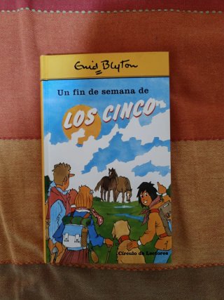 Libro "Un fin de semana de Los Cinco"