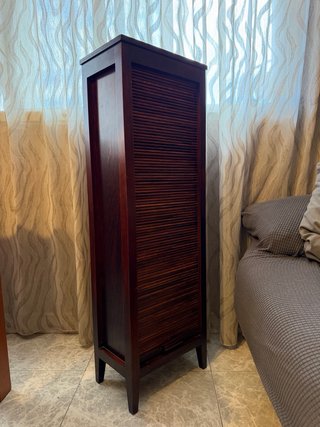 Mueble madera persiana casilleros