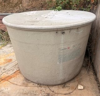 Depósito de agua 1.800 Litros de fibra de vidrio.
