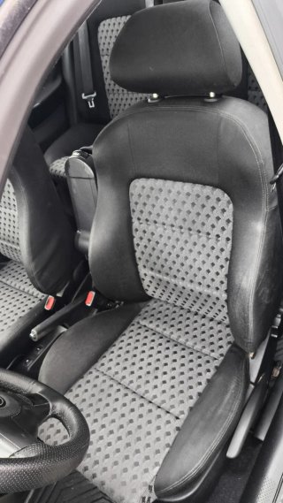 SEAT Leon 2001