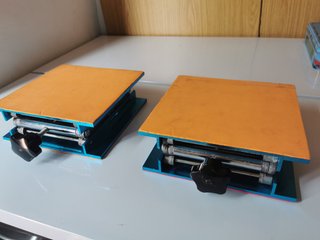 Set de 2 Mesas Elevadoras 20x20cm