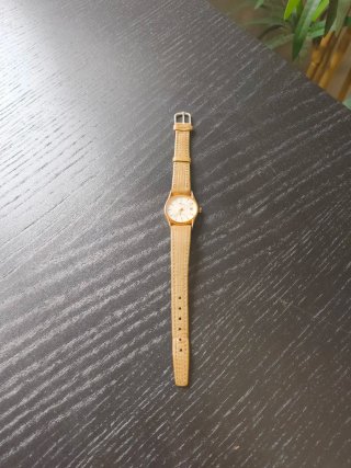 Reloj Lotus Mujer Beige/Dorado