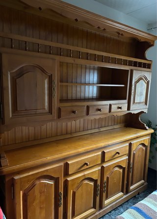 Mueble de Comedor Rústico de Madera