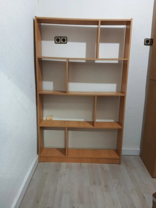 Estantería de madera modular