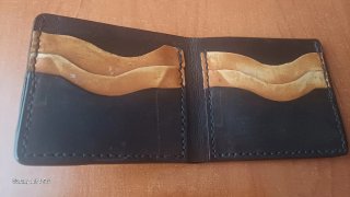 Cartera de piel hecha a mano