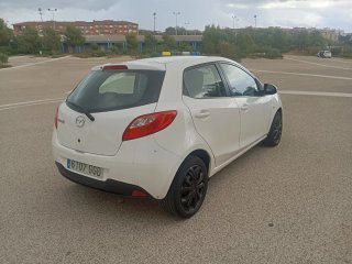 Mazda 2 2009