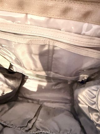 Mochila cambiador bebé gris