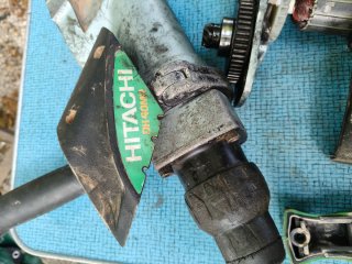 Martillo demoledor Hitachi DH40MR para piezas