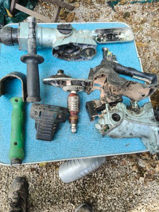 Martillo demoledor Hitachi DH40MR para piezas