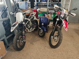 2 x Husqvarna TE 511 y SMR 511