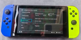 Nintendo Switch + Memoria 128GB Con Detalle.