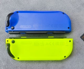 Nintendo Switch + Memoria 128GB Con Detalle.