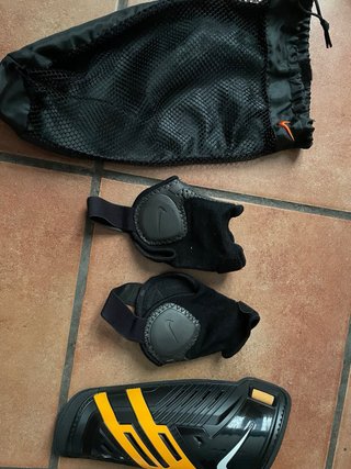 Espinilleras Nike Guard Lock Futbol