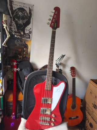Bajo Epiphone Thunderbird Rojo