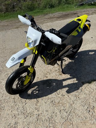 Husqvarna 701 Supermoto