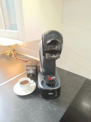 Cafetera Dolce Gusto De'Longhi