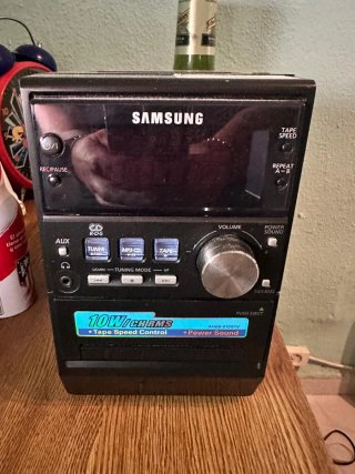 Mini cadena Samsung con altavoces