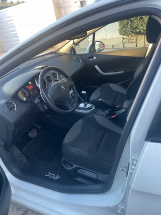 Peugeot 308 sw 2012