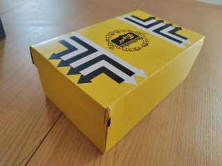 Bolsa y Cajas Onitsuka Tiger