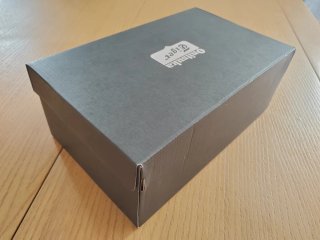 Bolsa y Cajas Onitsuka Tiger