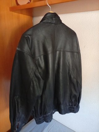 Chaqueta de cuero negra hombre poco uso