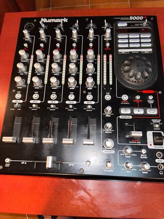 Mesa de mezclas DJ Numark 5000FX